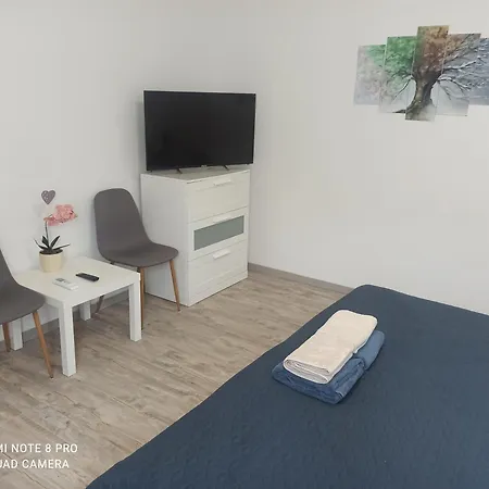 Rozina Vendeghaz Apartment *