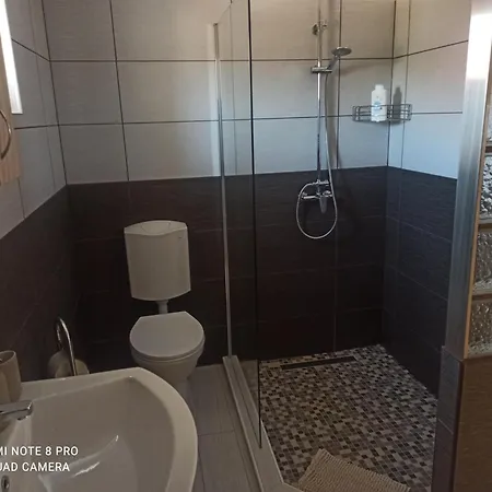 Rozina Vendeghaz شقة بالاتونيديريكس